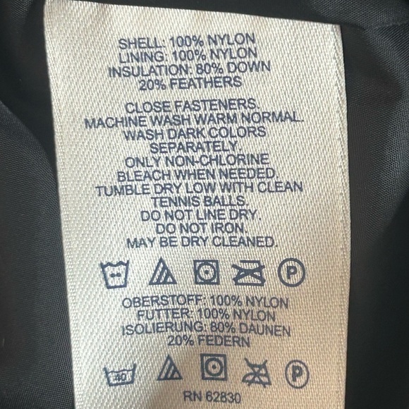 Lands End Womens Down Puffer
Vest Size M Petite Black - Picture 9 of 9